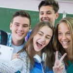 La Nueva Red Social de los Adolescentes: Explora "La Vecindad"